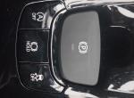 丰田C-HR 你们的自动驻车这个按键需要自己发动后按下才有用吗
